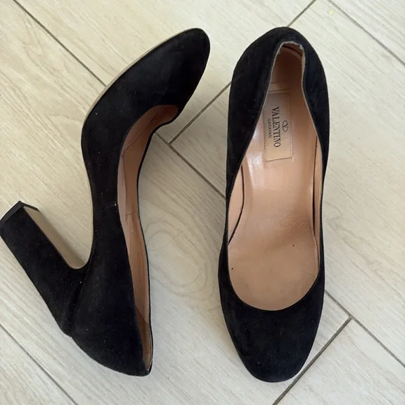 Valentino Black Suede Women's Pumps - Picture 1 of 6